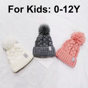 Beanie For 0-12Y Cappelli invernali per bambini Designer Beanie Bucket Cappello da Babbo Natale Bobble Twist Cappello lavorato a maglia Cappelli Beanie per bambini Berretti con teschio Lettere Cappello aderente 3 colori