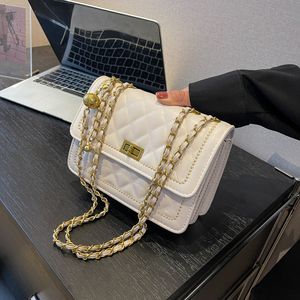 Kobiety Lady Messenger Bags Love Heart V Wave Wzór luksus luksusowe projektanci oryginalne skórzane torby na ramię torebki torebki man2023