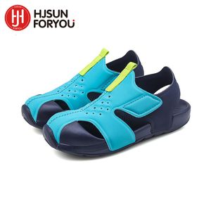 Pierwsze spacerowicze 2023 Letnie cukierki dla chłopców Sandały dla dzieci buty plażowe Sandalas Sandalas Fashion Sport Girls Hollow Out Sneakers 230422