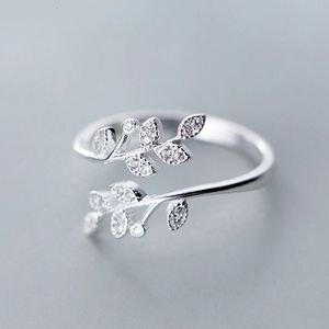 Anéis de banda na moda brilhante cristal folha anel minimalista retro prata cor ajustável abertura para mulheres festa casamento jóias anillos 231123