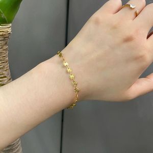 Link Bracelets Fashion Jewelry Tarnish Free Dainty 18k Pvd Plated Floral Flower Stainless Steel Sunlight Circle Embossed Bracelet