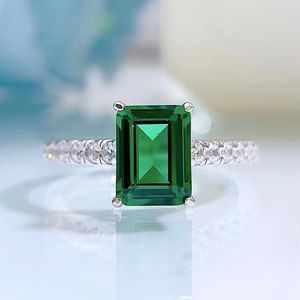 Ringos de cluster S925 Silver Vintage Rectangle Car Flat 6 8 Emerald One High Carbon Diamond Women's Ring