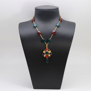Anhänger-Halsketten, buntes Glas, antikes Gold, Vintage-Hummerschnalle, Schlangenknochenkette, Damen-Halskette