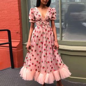 Casual Dresses Sweet Strawberry Sequined Brodery Maxi Dress Women Cascading Ruffle Summer V-Neck Puff Sleeve Bow Pink Tulle Mesh Long