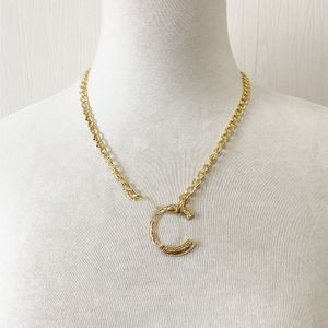 Vintage Gold Letter Choker Chain Chunk Statement Halsband Luxur Designer Brass Copper Material för kvinnor Bröllopsfestgåva Smycken B322