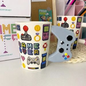 Canecas Handmade Cerâmica Xícara de Café 350ml 3D Game Handle Estilo Casa Café da Manhã Jogador de Leite Criativo Presente de Aniversário Copos 231124