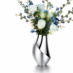 花瓶の背の高いオリジナルの豪華な花瓶モダン植物金属ノルディックスタイルリビングルームポット水耕栽培装飾習慣の家の装飾