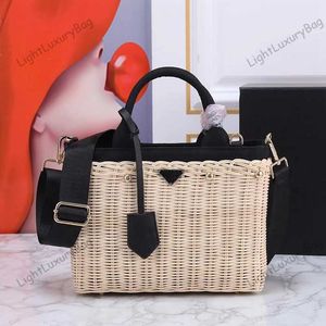 Borsa da spiaggia di lusso Borsa a tracolla in rattan di grande capacità di moda Borsa a tracolla in vimini intrecciata di design da donna con vari spallacci 230331