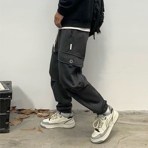 Męskie spodnie ładunki męskie streetwearu hip hop wydrukowane swobodne spodnie wojskowe multi pockety proste luźne kombinezony Burbrys Para prosta nóg trening