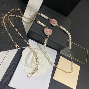 Wysokiej jakości C-litera podwójna litera Naszyjniki mosiężne miedziane kryształowy kryształowy moda moda damska Choker 18K Gold Splated Jewelry Akcesoria B551