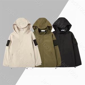 Nytt ö vattentätt dubbellager utomhusjackor märke män märke broderi lapel metall zip rockar lapptäcke man sten ärm Epaulet sport jogger casual rockar