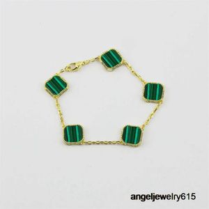 Classic Van 4 Four Leaf Clover Charm -armband Fashion 18K Gold Agate Shell för Pople Wedding Mors dagsmyckespresent Luck