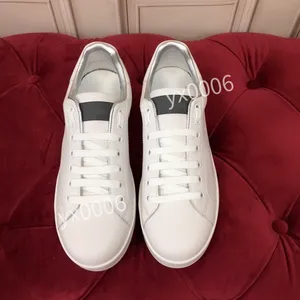 top Designer di qualità da uomo schiacciate scarpe da corsa Moda scarpe con plateau in pelle bianca nera Scarpe da ginnastica sportive all'aperto Sneakers traspiranti2023