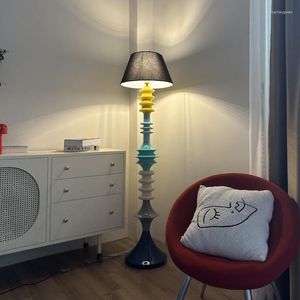 Lâmpadas de piso Macaron Lamp Lamp Creative Splicing Speeder Study Study Room Bedroom Escritório de vendas