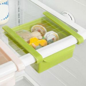 Förvaringsflaskor Slide Kitchen Kylskåp Frys Space Saver Organizer Rack Hylla Håller Behållare Container