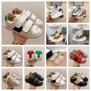 Marka dla dzieci designerskie buty do koszykówki Klasyczne dla dzieci buty luksusowy wysoki toddler oddychający patchwork na świeżym powietrzu trampki dziecięce but retro 23-35