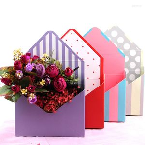 Confezione regalo Busta romantica a righe Porta fiori Fiorista Bouquet Carta per imballaggio Conservazione per la fornitura di decorazioni per feste di fidanzamento di nozze