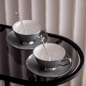 Tassen Untertassen Luxus-Kaffeetassen-Set Bone China English Afternoon Tea Party Home Decoration Drinking Gift Box