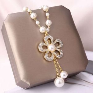 the New Korean Pearl Sweater Chain Women's Fashion Temperament Long Necklace Pendant Jewelry with A High Level Sense