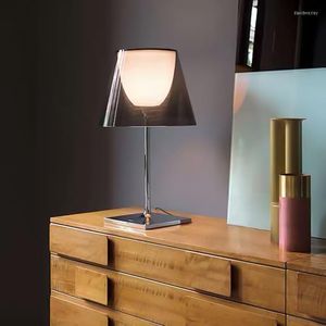 Bordslampor modern akryldisk lampan italiensk rök grå enkel hem deco konst vardagsrum sovrum studie inomhus belysning säng