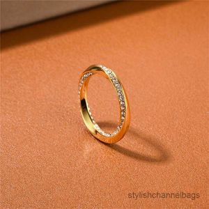 Bandringar Hot Designer Mässing Gold Zircon Ring Distort Rings for Women Jewelry Famous Boutique Charm Trend Fashion Accessories