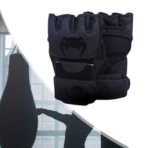 Schutzausrüstung MMA-Handschuhe Halbfinger Wasserdichter tragbarer Boxsack Kampfsporthandschuhe für Männer Frauen Erwachsene Unisex Fitness Grappling Sparring HKD231124