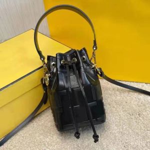 Fashion Drawstring Bucket Luxury Designer Bag Women Cross Body Travel Totes Handbag Shoulder Straps Top Handle Leather Purse Embossed Luggage Mens Bags
