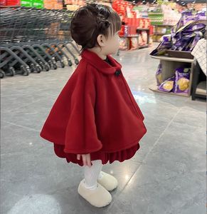 Рождественское красное шерстяное пончо для девочек, рождественские детские плащи принцессы без рукавов с лацканами, пальто на осень-зиму, детская теплая верхняя одежда Z5556