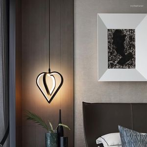 Lampade a sospensione Camera da letto Comodino Luce a LED Cuore romantico Sala delle nozze Lampada a sospensione Bar Foyer Apparecchio nero Lampade a sospensione