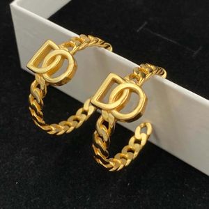 Серьги-кольца Huggie из 18-каратного золота, классические дизайнерские серьги с буквами высокого признания, высококачественный латунный материал, свадьба, свадьба, вечеринка, Рождество, подарки, оптовая торговля
