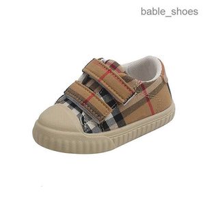 23Baby First Walkers Baby Shoes Kid Designer Spädbarn Småbarn Girls Boy Casual Mesh Soft Bottom Anti-slip skor