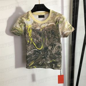 Camiseta tope de camiseta recortada impresa para mujeres Manija corta Tops de camiseta de estilo de estilo de calle.