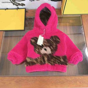 Nova criança jaqueta crianças roupas de grife menina menino outerwear tamanho 100-160 carta pele urso impressão com capuz casaco de bebê nov25