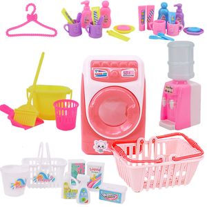 Docktillbehör es mini möbler tvätt Symaskin Vatten Dispenser klänning Set för barn Lek House Toys Gift 230424