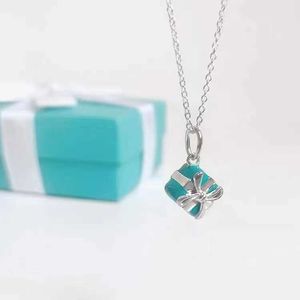 Designer Brand Tiffays Necklace S925 SILVER ENAMEL GIFT BOX PENDANT collarbone chain Valentines Day gift temperament jewelry