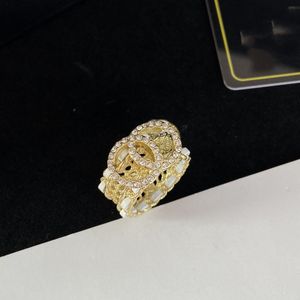 Männlicher und weiblicher Designer-Goldring, großer roter Edelsteinring, großer weiblicher Ring, personalisierter Finger-G-Ring für Männer