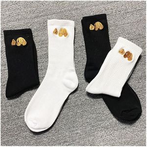 Herrensocken Schwarz und Weiß Damen Baumwollstil Personalisierte Stickerei Gebrochener Kopf Bär Online Mode Sport Trendy Sock Drop Deli Dh8Wi