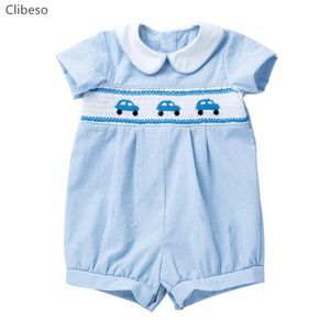 Rompers Baby Boy Smocked Blue Romper Children broderad bil Jumpsuit Peter Pan Collar Spanish Boutique Baby Boy Romper kläder 230425