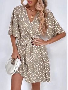 Casual Dresses Liti Summer Dresses for Women Allover Print Butterfly Sleeve Belted Dress V Neck Print Dress Mini Beach Wear Ruffles Dress 230505