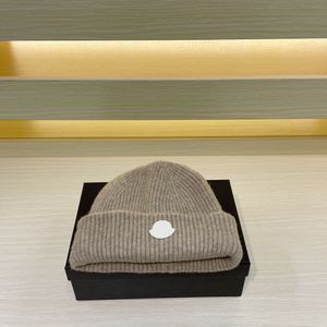 Winter Knit Designer Beanie Luxury Hat Sticked Woolen Hat Mens and Womens Fall/Winter Thermal Hat Officiell webbplats Version 1: 1 Högkvalitativ hatt Fabriksbutik
