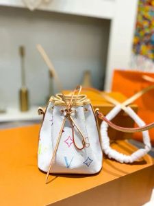 2023 Nowa wielokolorowa torba na ramię Mon Tresor Nano Mini Busket Totes Women Crossbody Torby Skórzane designer luksusowe torebki mody torebki neonokabryczne torba sprzęgła