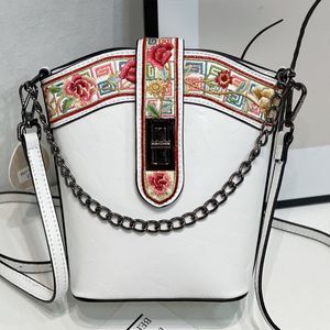 Abendtaschen VOLASS's Bag 2023 Trend Women Shoulder For Female Embroidery Crossbody Leather Purses And Handbags Sac Main Femme 230424