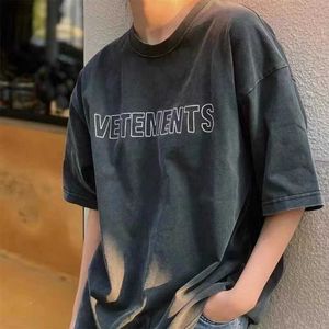 Designer Fashion Abbigliamento Tees Tshirt Veements Primavera estate Nuovo marchio di moda Ricamo Manica corta Lavato Indossato Indossato Maglietta allentata casual