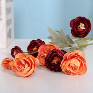 Fiori decorativi Ramo lungo artificiale Bouquet di rose 4 teste Rose tea per la decorazione della casa di nozze Piante finte Accessori per ghirlande fai-da-te