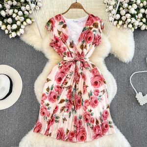 Casual Dresses European Style Retro Women Summer Dress Temperament Flying Sleeve V Neck A-Line Floral Print Mid Long Beach