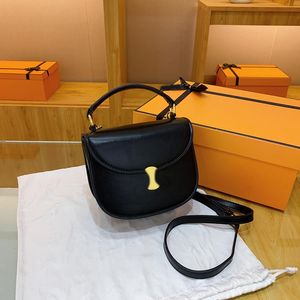 men Bag Luxurys Designers Handbag Hobo Wallets Men Macaron Envelope Bag Shoulder Bags metal letter mini Cross Body Fashion Purse Wallet