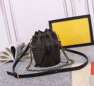 Mini borsa a secchiello di alta qualità, designer casual di lusso, borsa a tracolla a tracolla, borsa a mano, borsa in pelle alla moda da donna, borsa all'ingrosso, tracolla staccabile