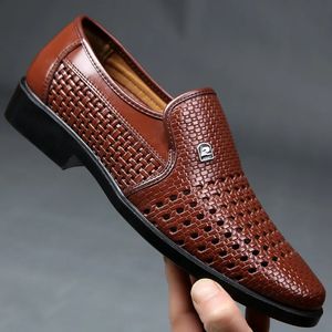 Sapatos de vestido primavera homens mocassins sapatos de couro verão oco respirável oxfords homem sapatos casuais deslizamento em sapatos de vestido formal para homem 231124