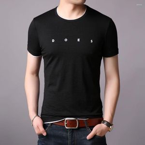 Magliette da uomo Fashion English Letter Design Sense Tee Summer Simple Atmosphere T-shirt a maniche corte Abbigliamento da uomo Classic Casual