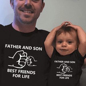 Family Matching Outfits Father and son friends for life print Tshirt Look daddy Son Clothes Dad Me Baby Tshirt 230424